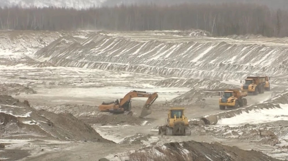 В Хакасии жителей таежного поселка беспокоит расширение деятельности золотодобывающего предприятия