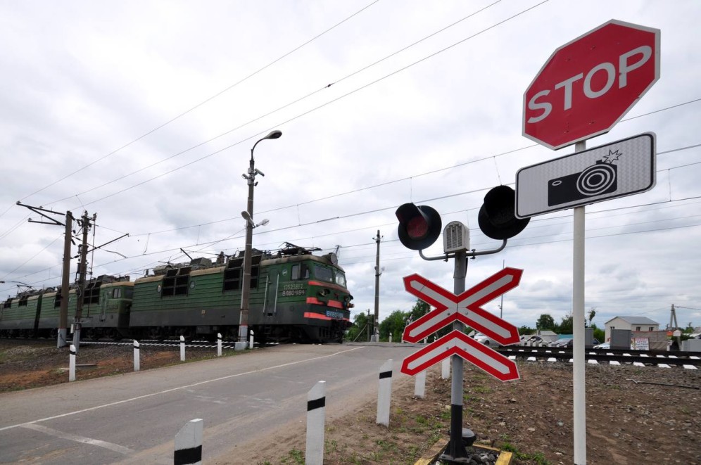 ДТП на станции Ташеба в Хакасии: мотоцикл выехал на пути перед приближающимся поездом