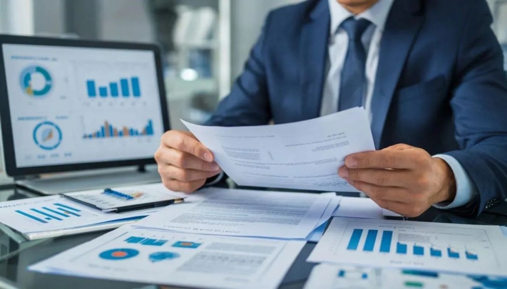 Сенаторы предлагают завершить эксперимент с самозанятыми в России